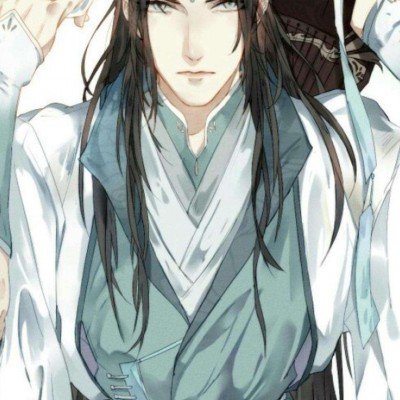 竹笋把衣服顶起来了